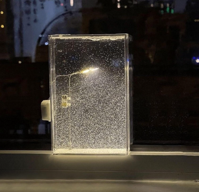The Magic Snow Lamp